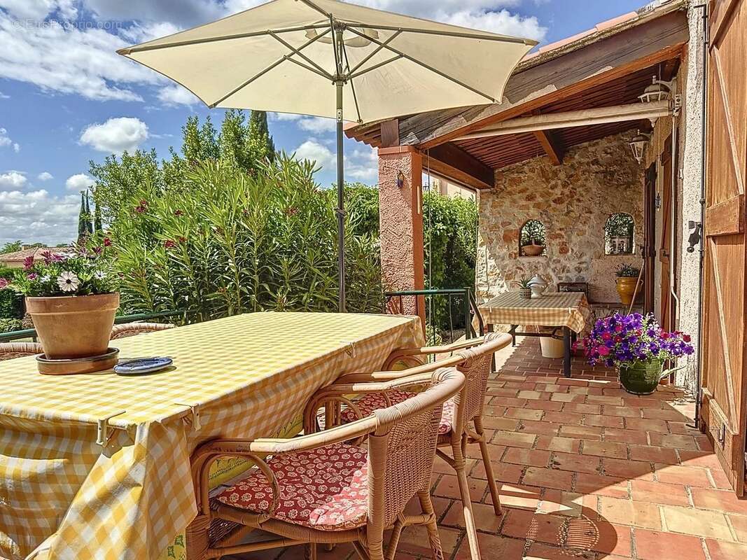 Maison à VILLECROZE