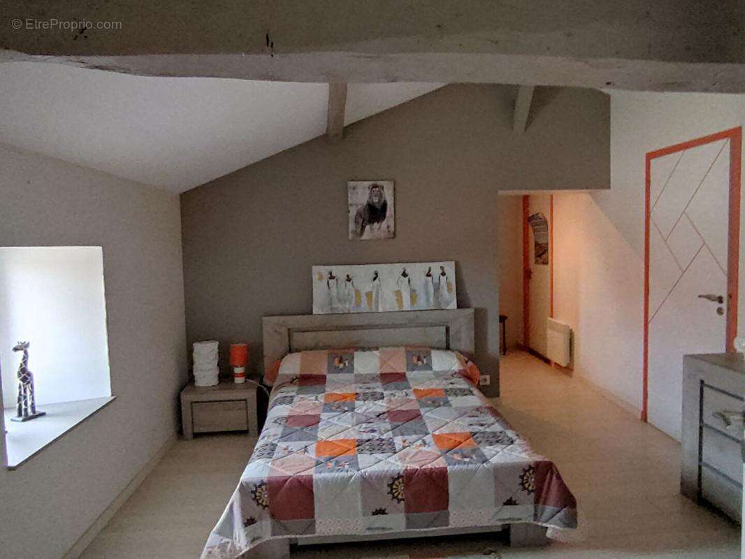 Maison à SAINT-MESMIN