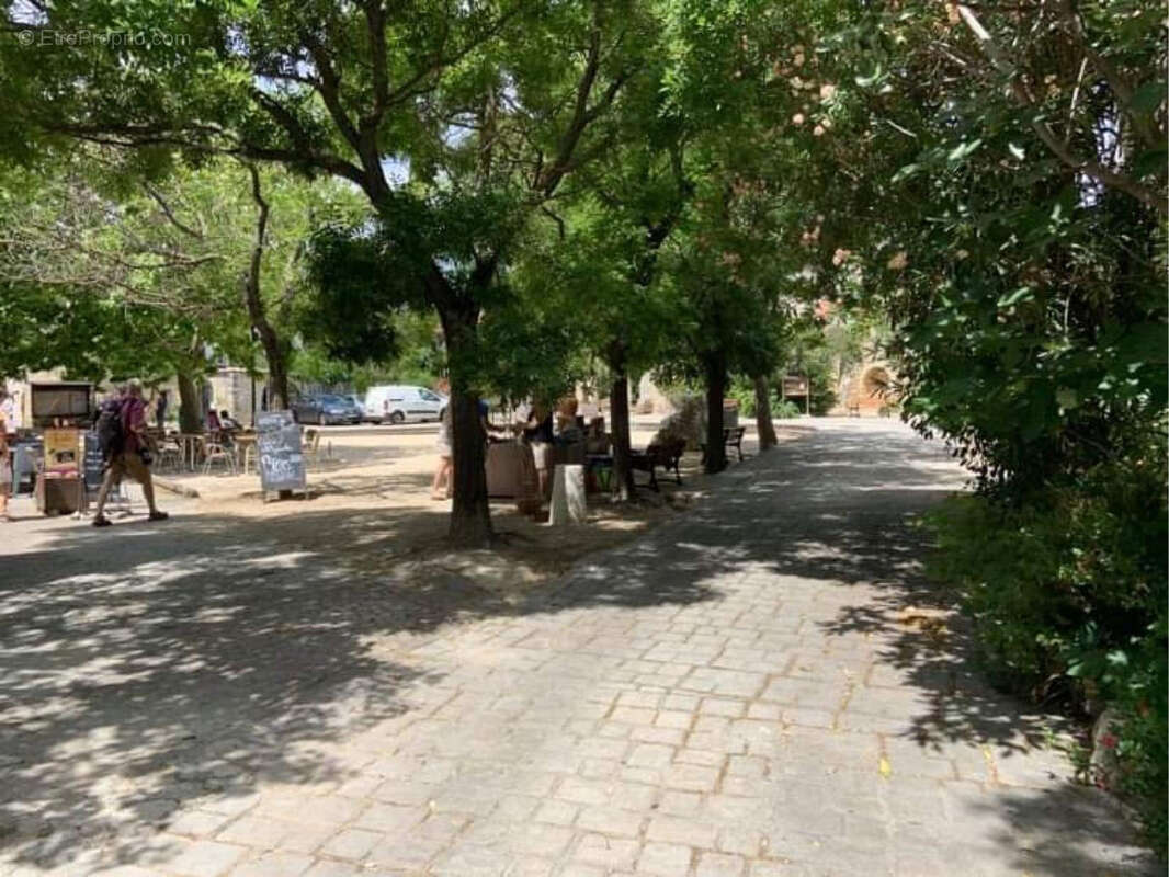 Maison à LA GARDE-ADHEMAR