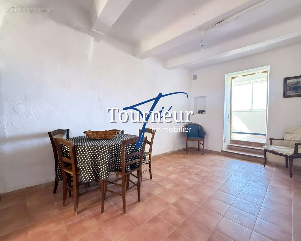 Maison à SIX-FOURS-LES-PLAGES