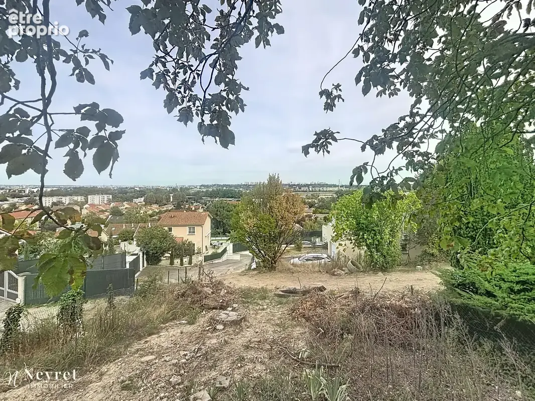 Photo Terrain à Irigny au prix de 170 000€