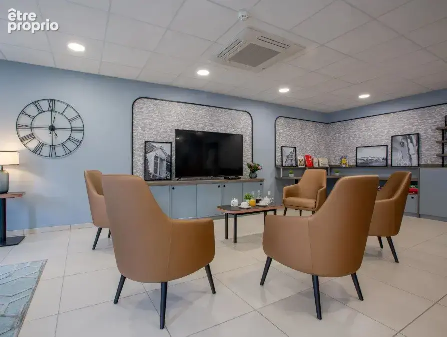 INVESTISSEMENT LOCATIF  Orléans  Résidence Seniors Les Bords de Loire  6.11% de rentabilité - photo 9