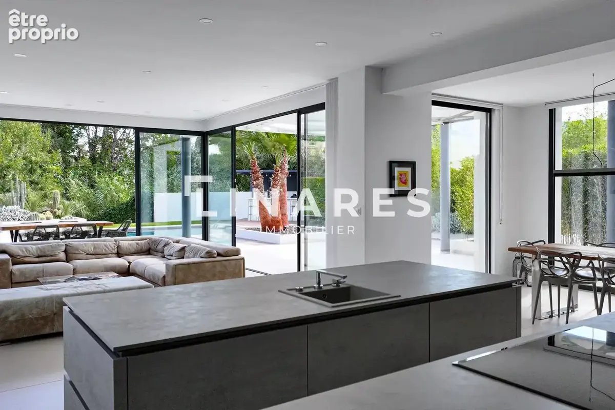 LA PRESTIGIEUSE - Villa T5 de 310m² - Piscines intérieure et extérieure - Salle de sport  - Cuisine d'été - Jardin 990m² - 13420 - photo 4