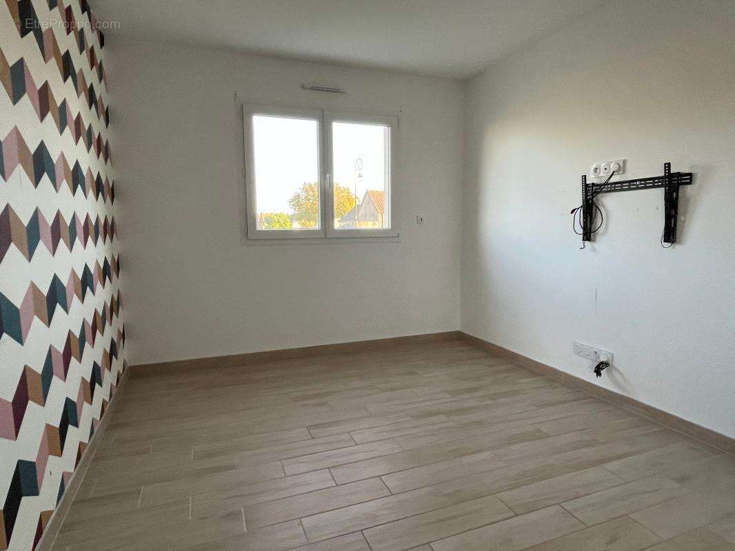 Maison à CHICHEBOVILLE