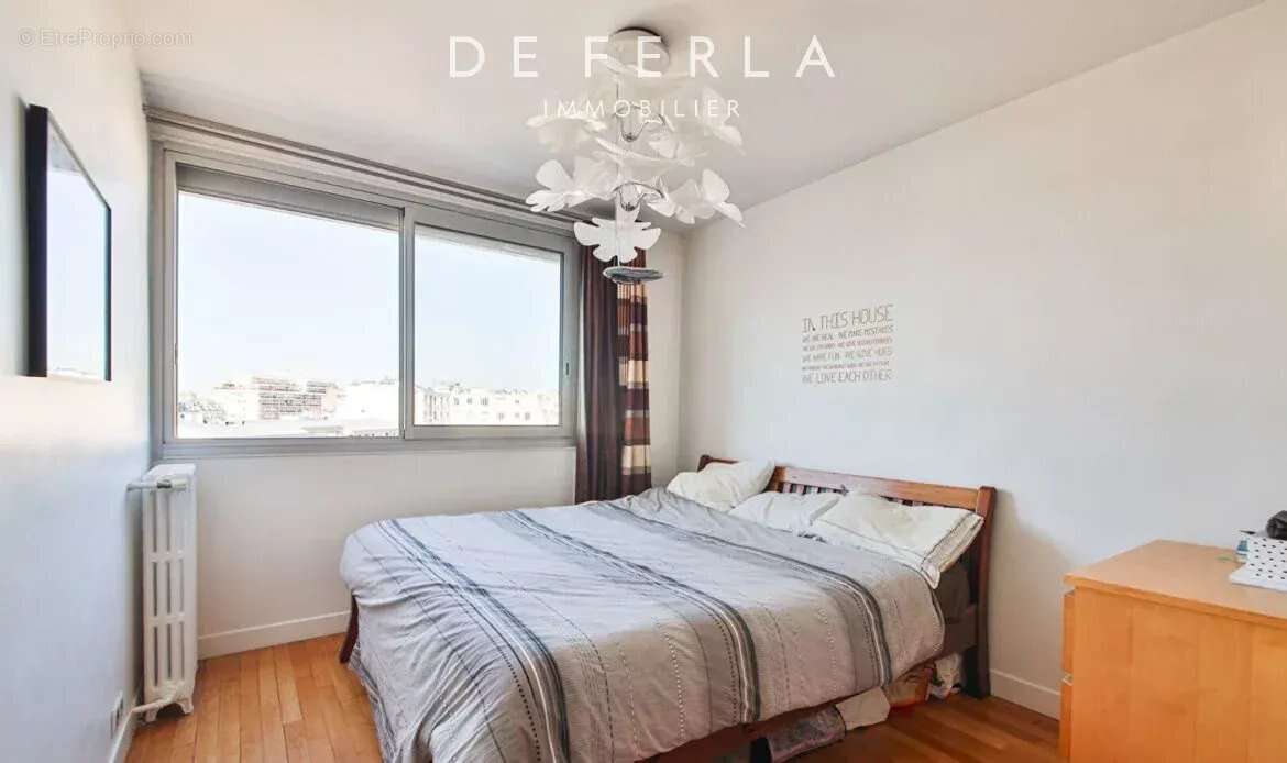 Appartement à PARIS-14E