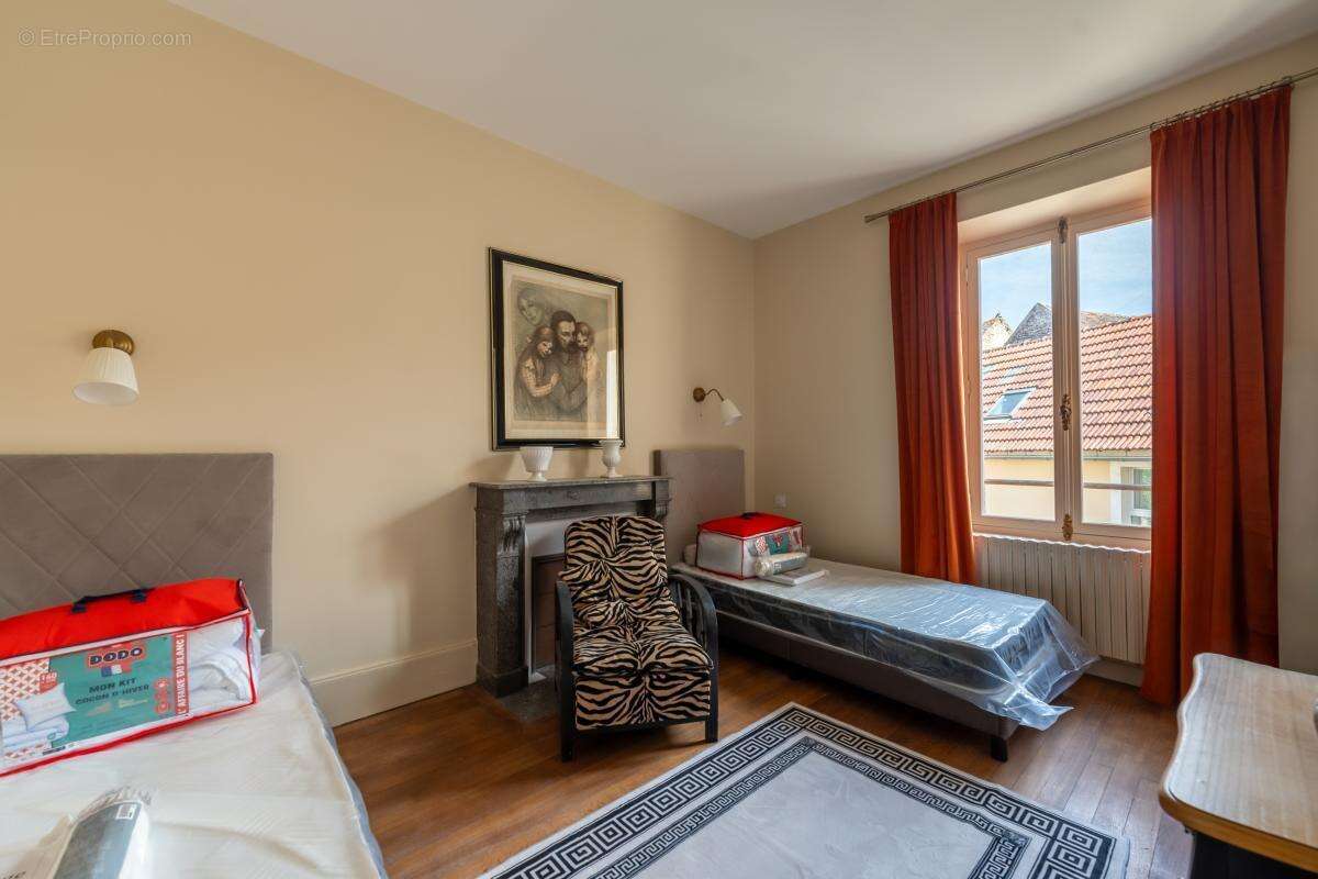 Maison 421 m² à Puiseaux  - photo 18