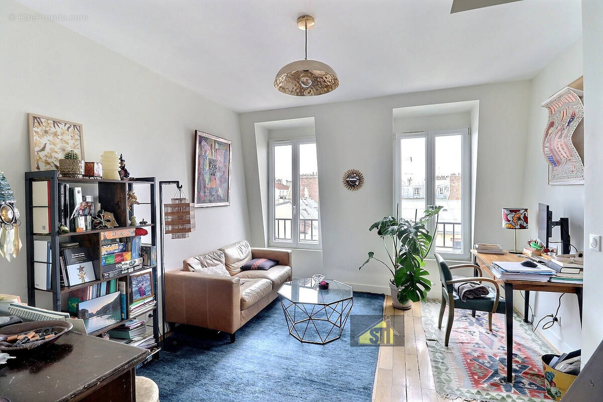 Appartement à PARIS-14E