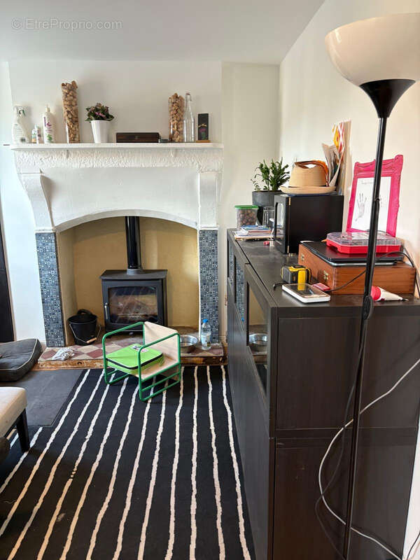 Maison à AMBRIERES-LES-VALLEES