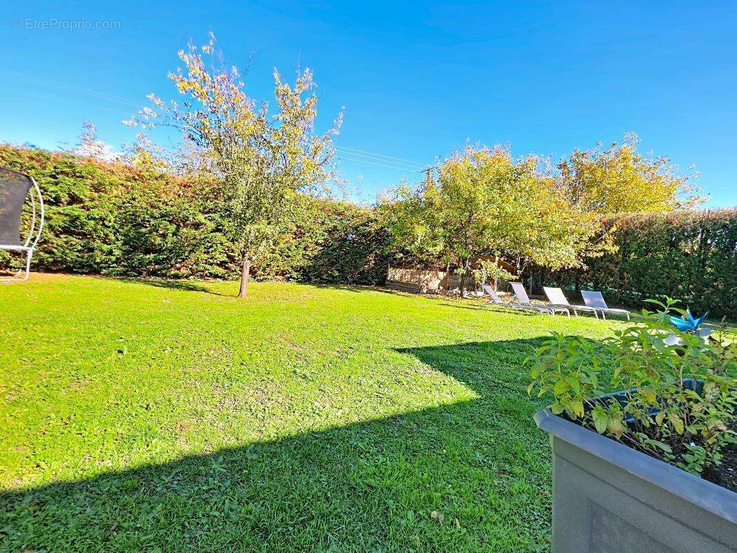 Maison à SAINT-PIERRE-DE-CHANDIEU