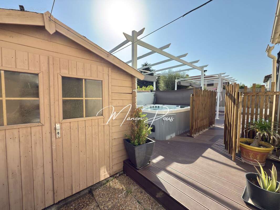 Maison à SAINT-ESTEVE