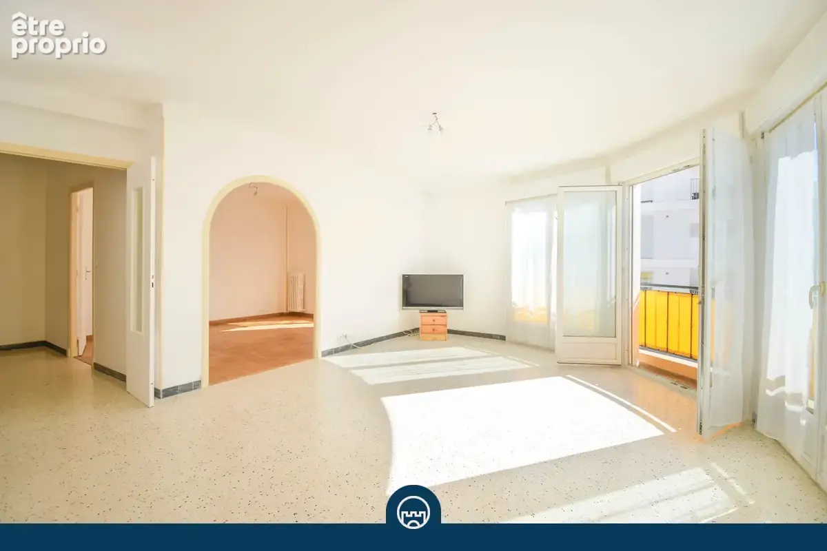 Saint Laurent Du Var - Square Bénes - Appartement - 4 pièces - 106,56 m2 - photo 2