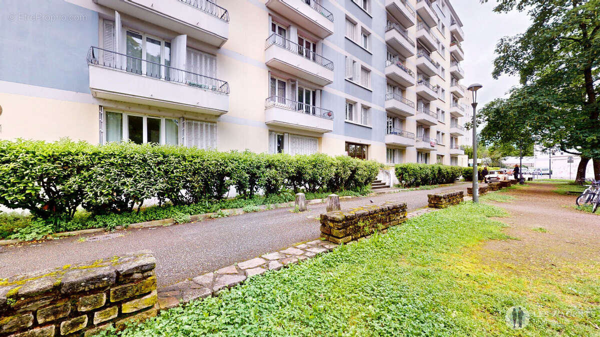 Appartement à SAINT-MARTIN-D&#039;HERES