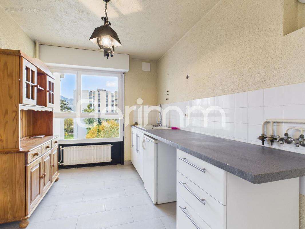 Appartement à MEYLAN