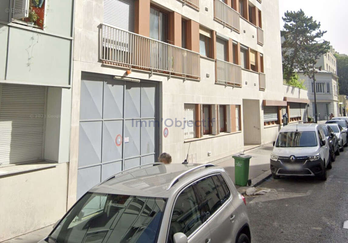 Parking à PARIS-12E