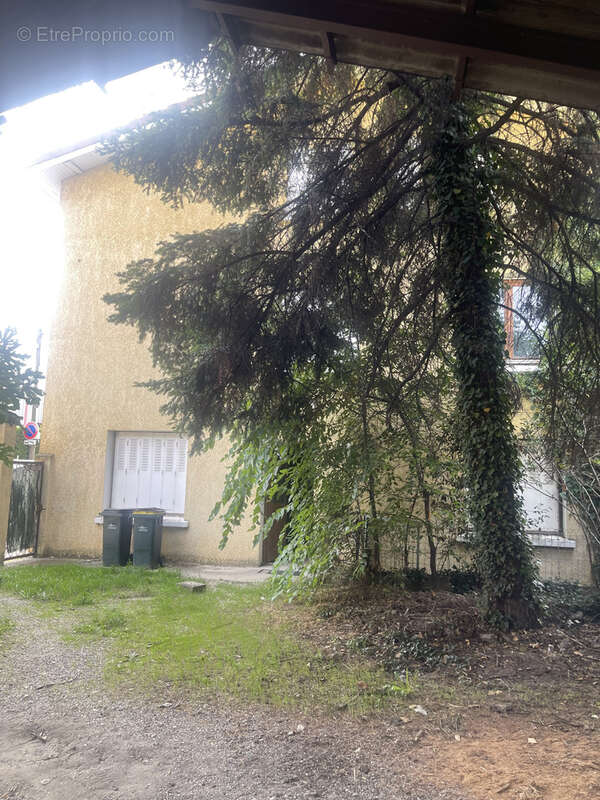 Maison à LE PEAGE-DE-ROUSSILLON