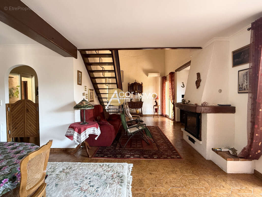 Maison à SIX-FOURS-LES-PLAGES