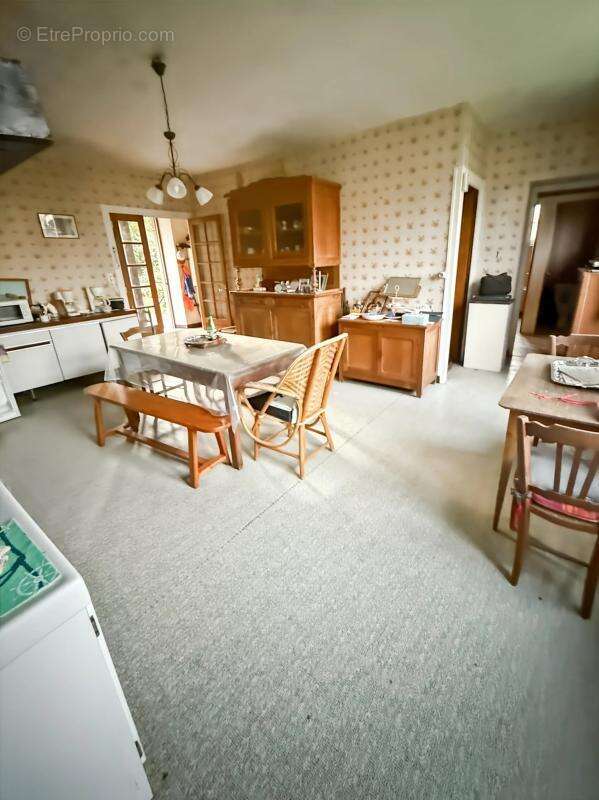 Maison à CHAMPAGNAC-LA-RIVIERE