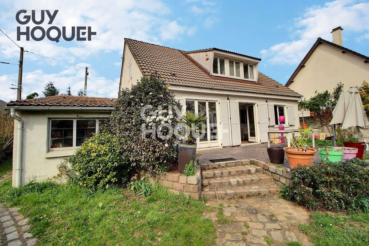 Maison à LIMEIL-BREVANNES