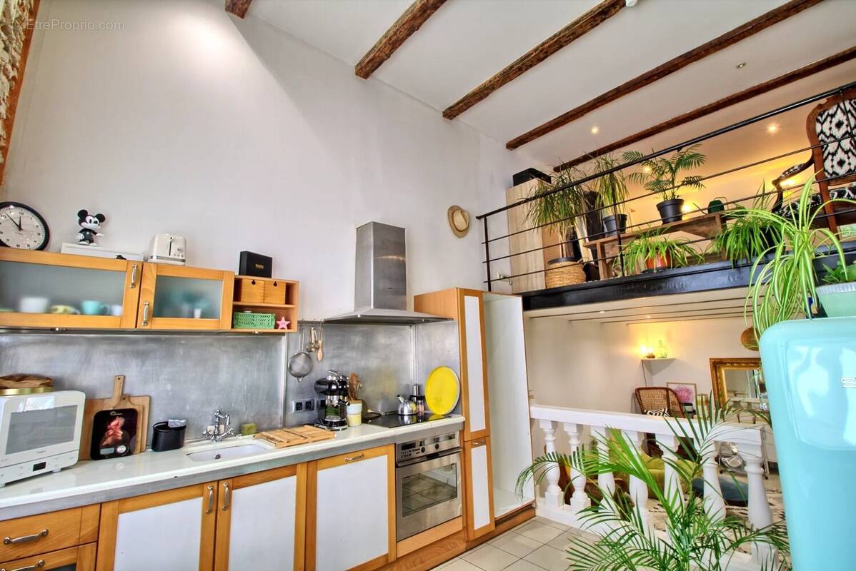 Appartement à MARSEILLE-6E