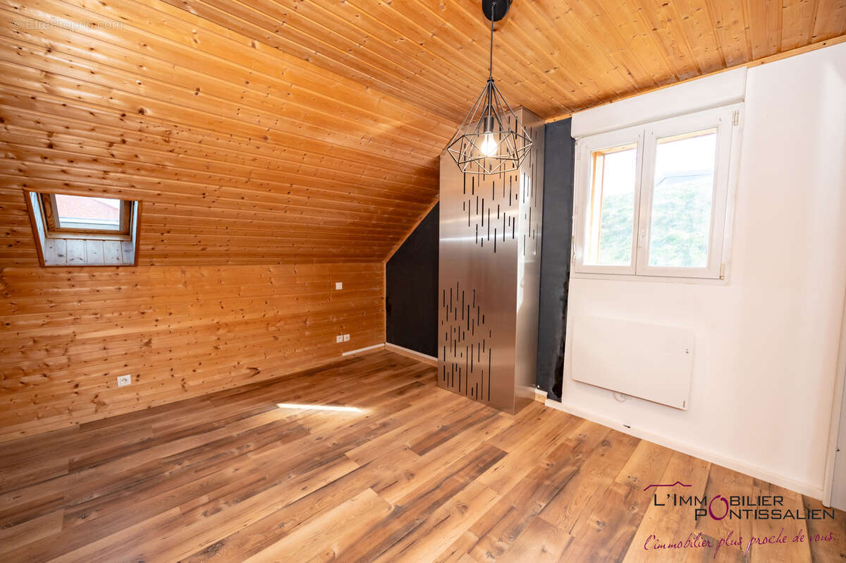 Appartement à LABERGEMENT-SAINTE-MARIE