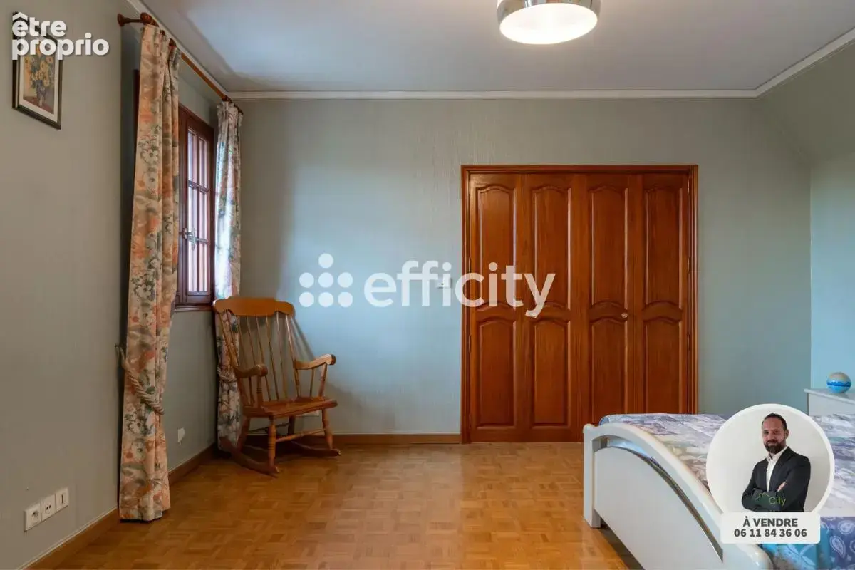 Maison 6 pièces 265 m² à vendre à Villeneuve-Le-Roi (94290) - photo 8