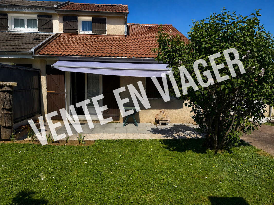 Autre à THISE