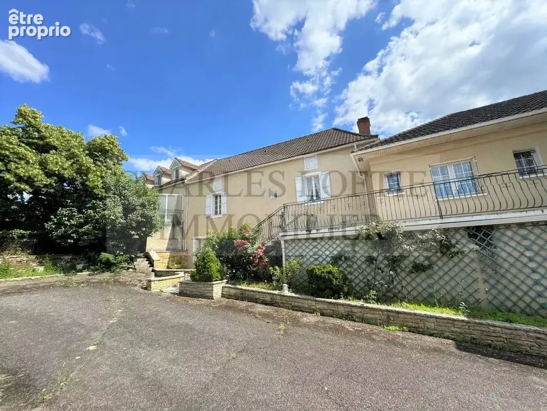 Ensemble immobilier situé à 5 minutes d'un village en Bouriane avec tous commerces - photo 28