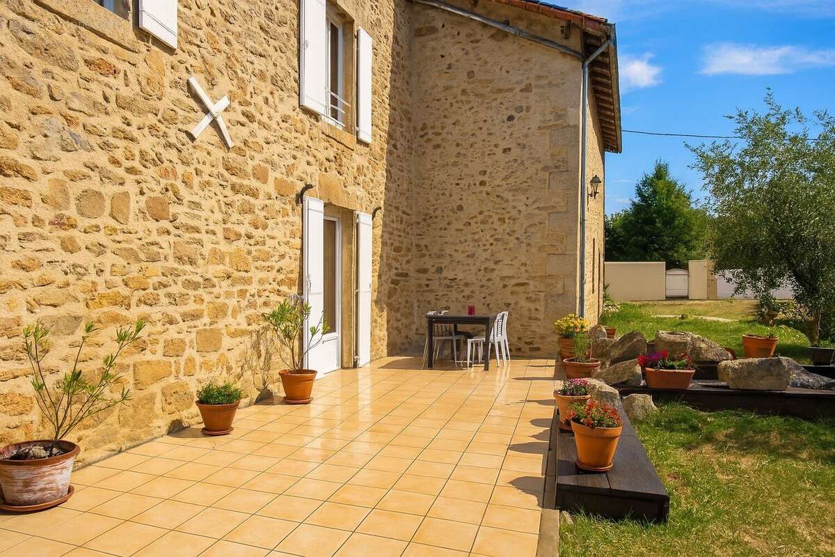 Maison à NIEUIL