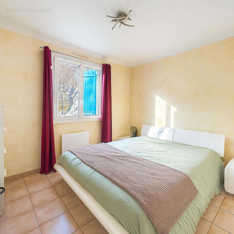 Maison à SAINTE-ANASTASIE-SUR-ISSOLE