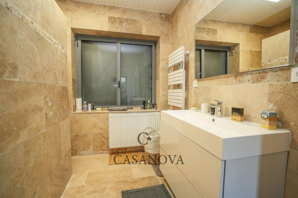 Maison à SAINT-CHRISTOL-LES-ALES