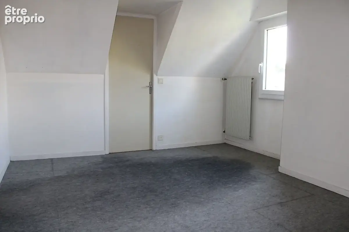 À La Guerche-De-Bretagne, pavillon sur sous-sol de 150 m² avec 2697 m² de terrain. - photo 17
