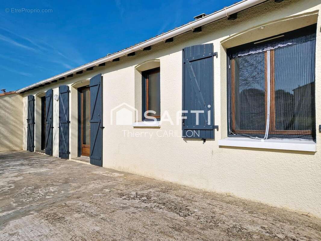 Maison 99 m² à Saint-Martin-De-Saint-Maixent  - photo 3