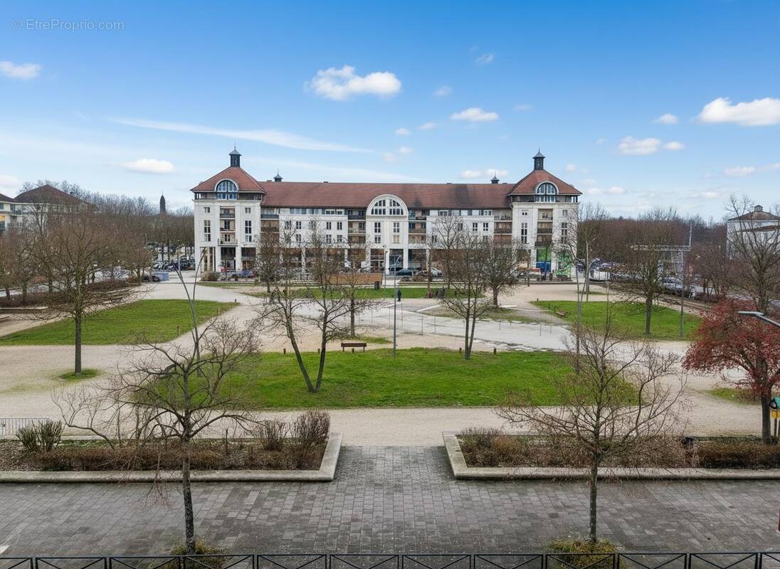 vue balcon - Appartement à BUSSY-SAINT-GEORGES