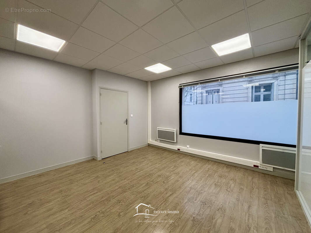 Plateau de 123m2 hypercentre + 1 place de parking en sous-sol - photo 2