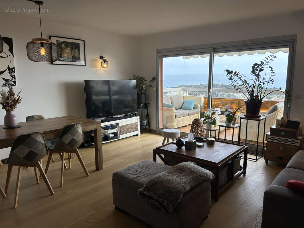 Appartement à ROQUEBRUNE-CAP-MARTIN