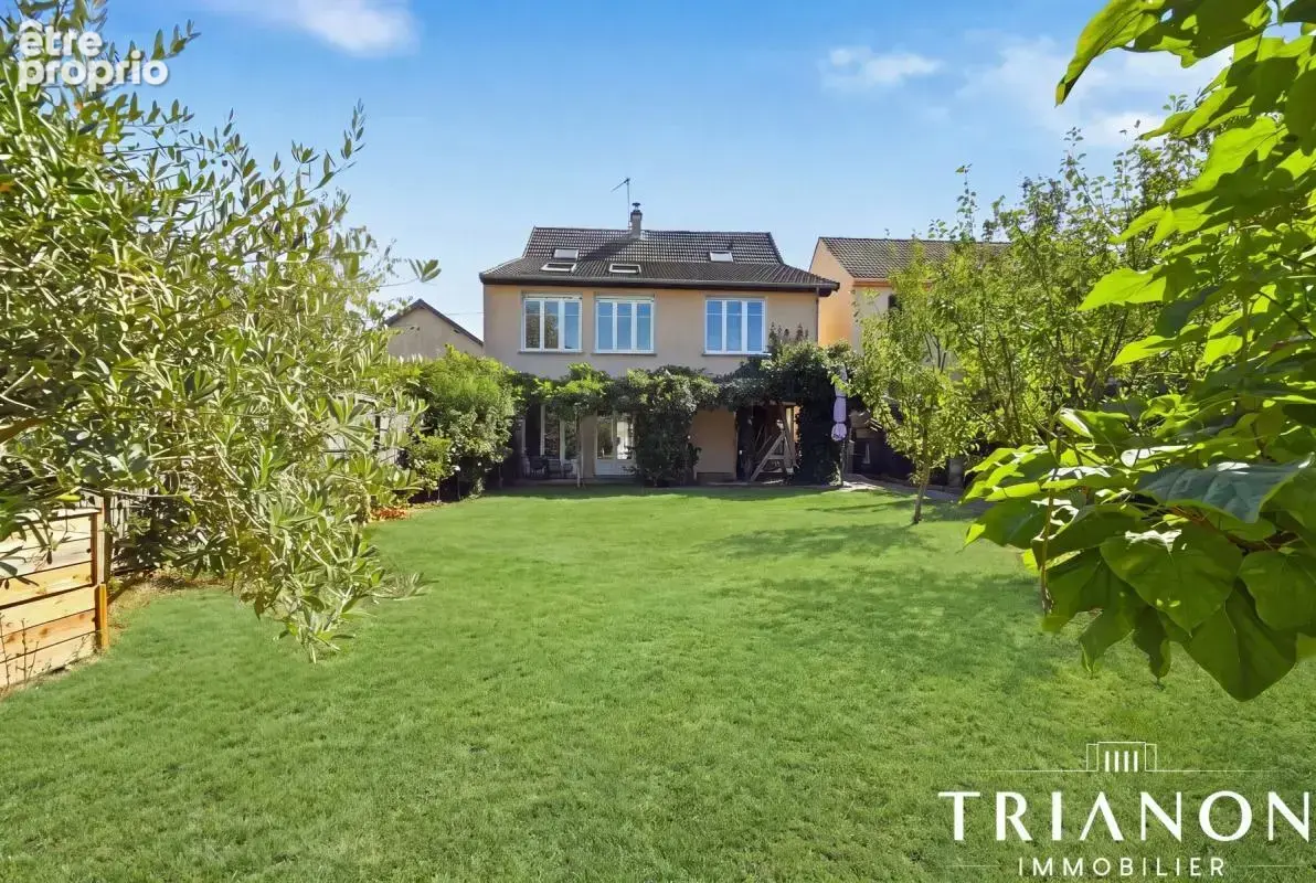 Photo Maison à Les Clayes-Sous-Bois au prix de 546 000€