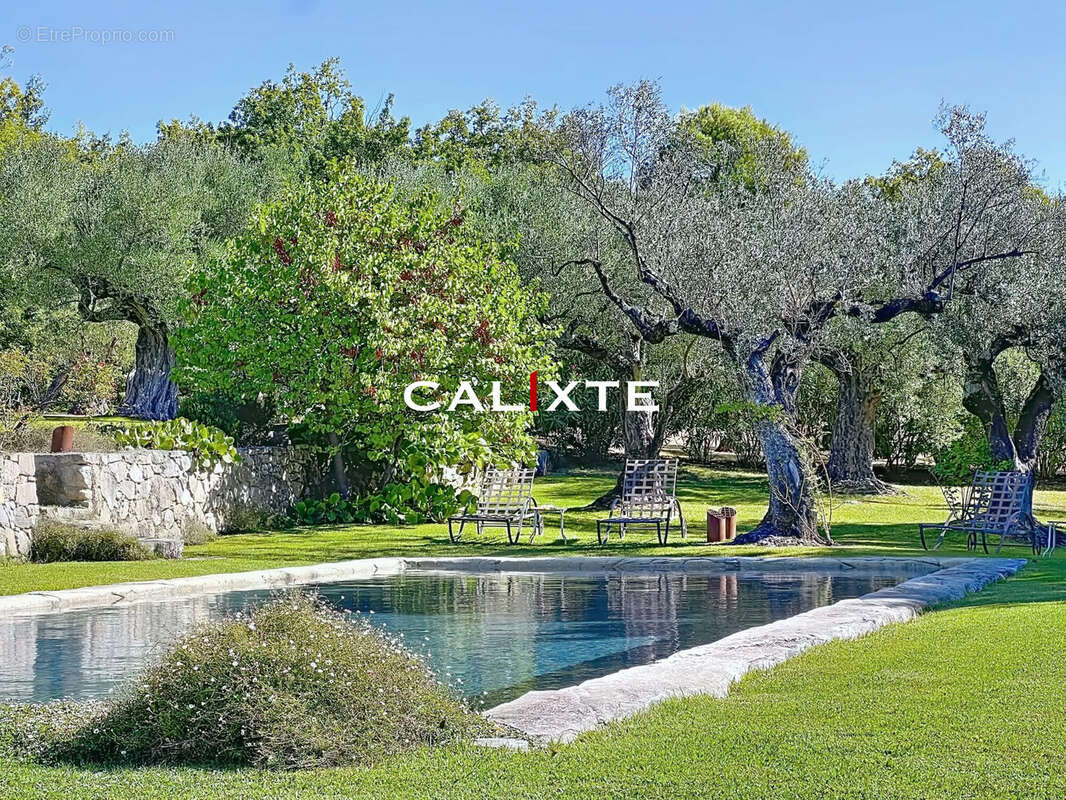 Maison à TOURRETTES