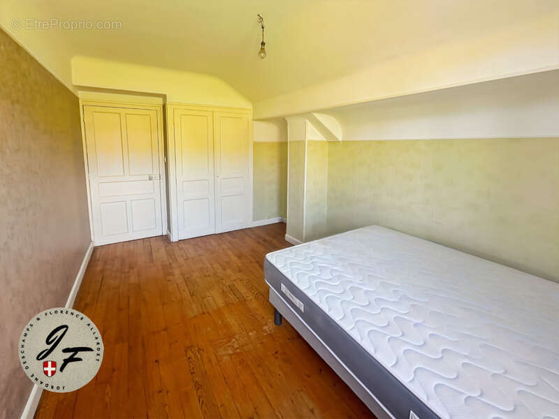 Maison à VIVIERS-DU-LAC