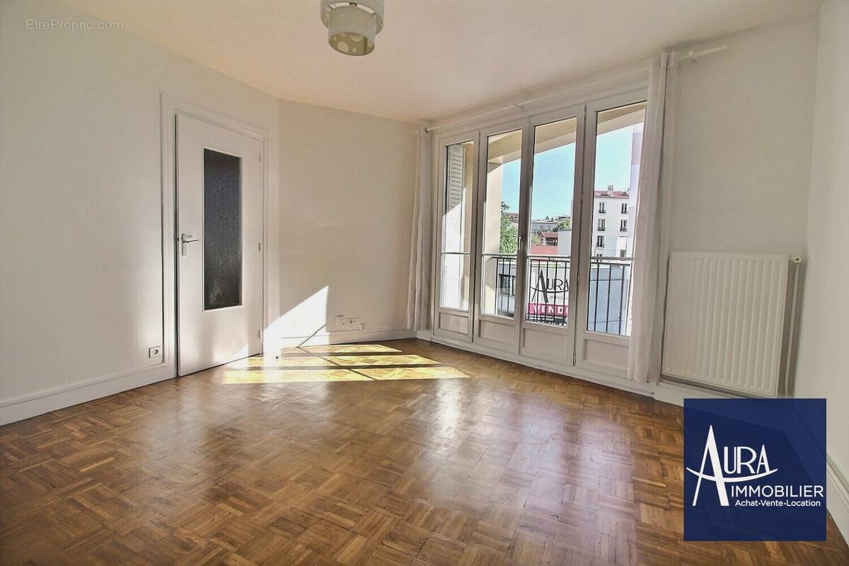 0_0001_1 - Appartement à LES LILAS