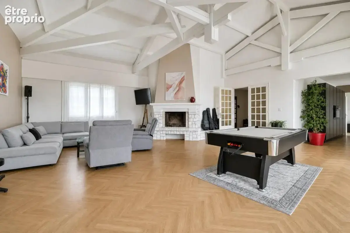 Maison de 7 pièces de 300 m² à Belberaud - photo 2
