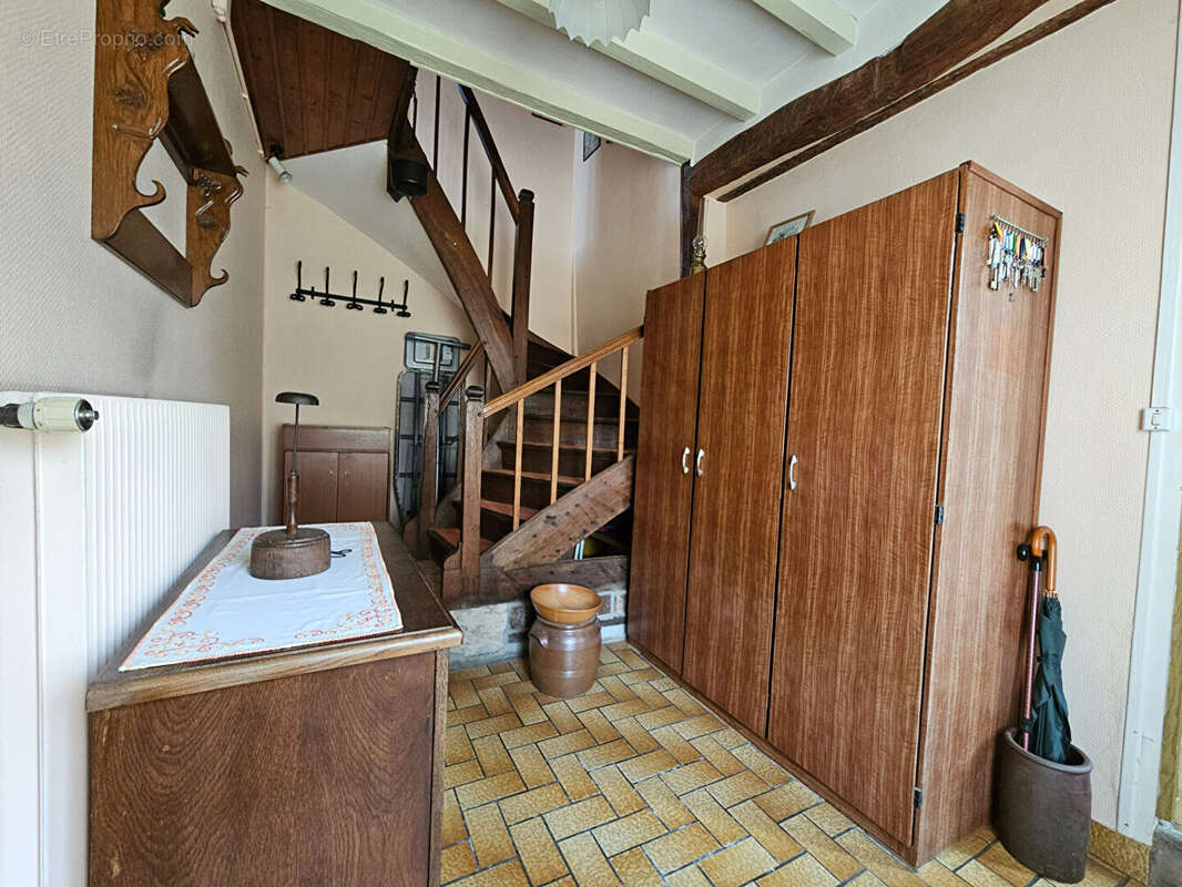 Maison à LA NEUVILLE-CHANT-D'OISEL