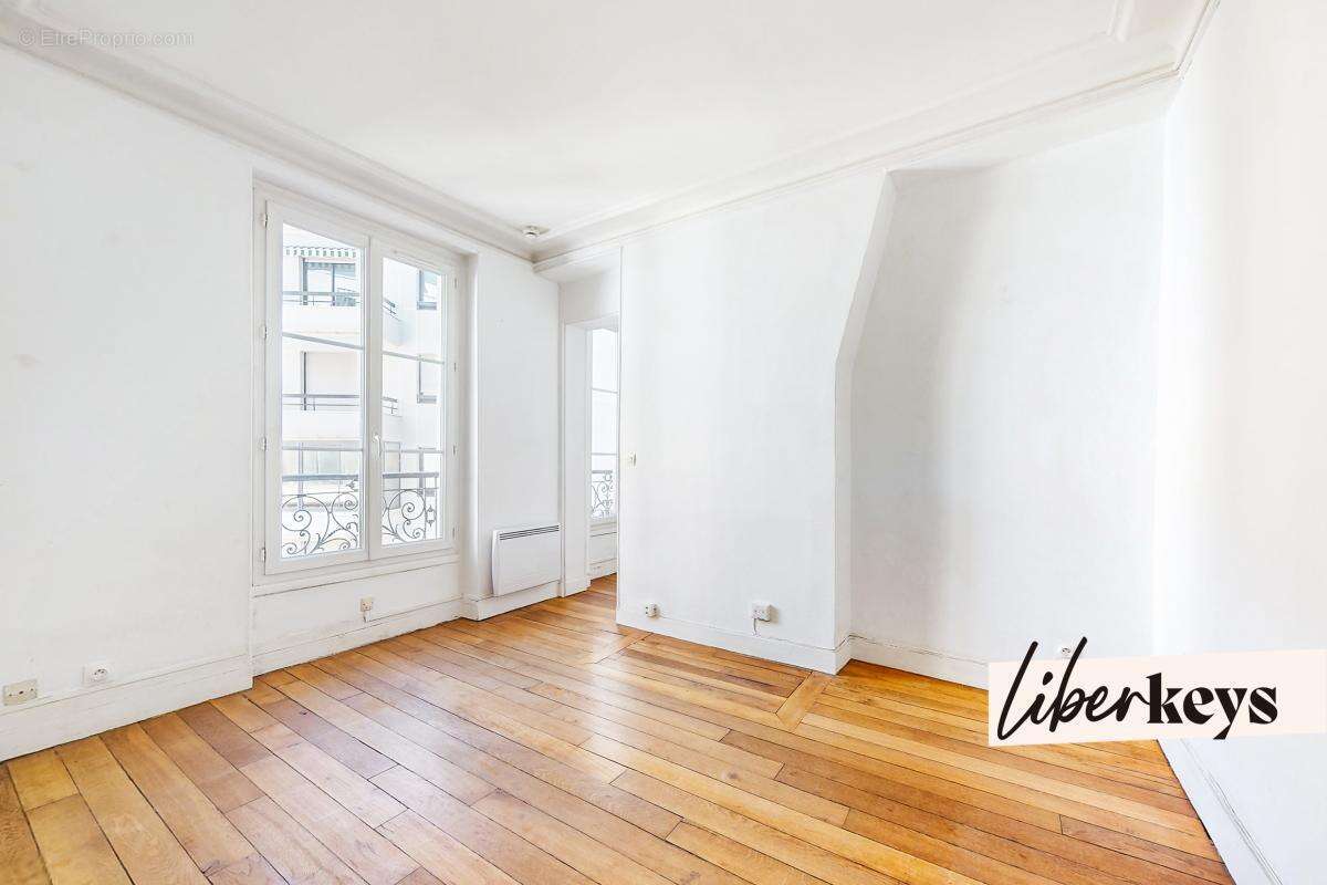 Appartement à PARIS-14E