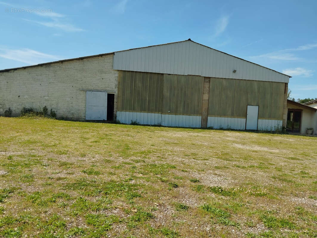 Maison à PUYGAILLARD-DE-QUERCY