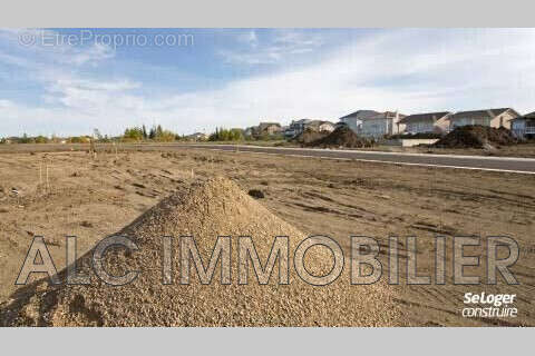 Terrain 3386 m² à Champs  - photo 3