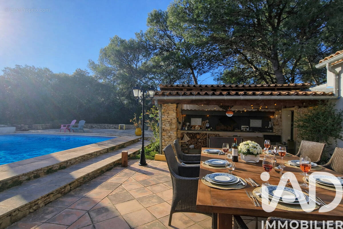 Photo 1 - Maison à NIMES