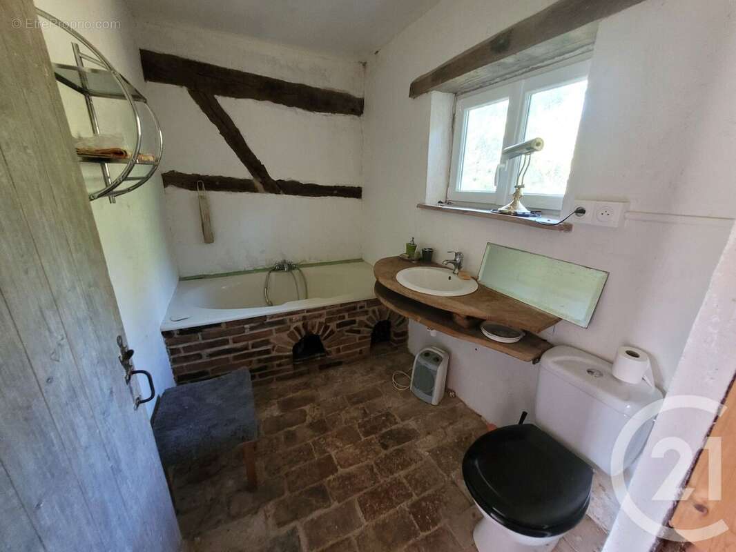 Maison 431 m² à Montpont-En-Bresse  - photo 14