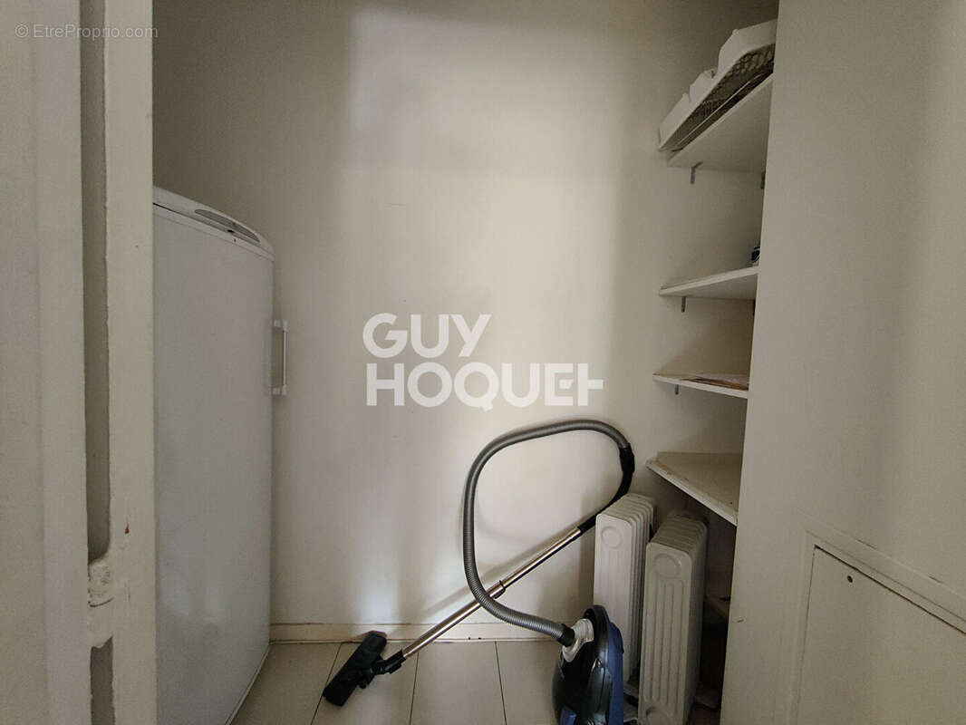 Appartement à COURBEVOIE