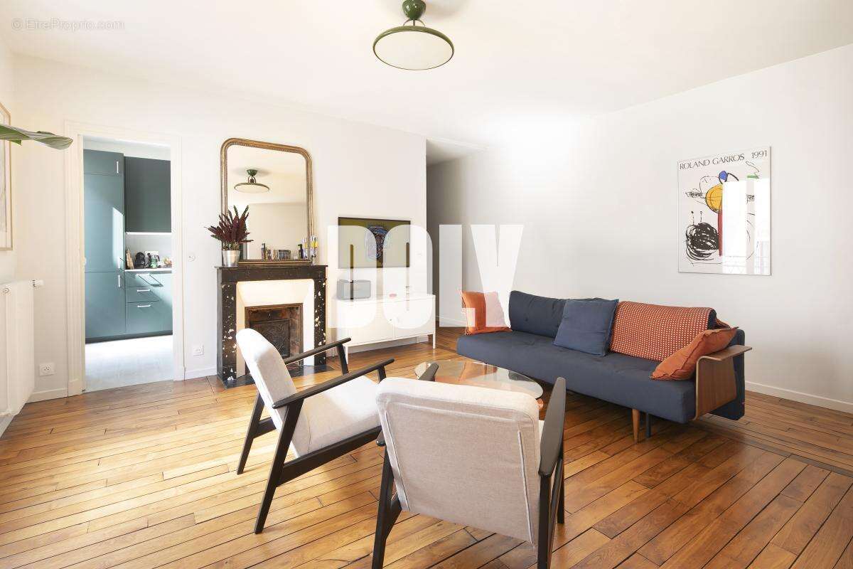 Appartement à PARIS-18E