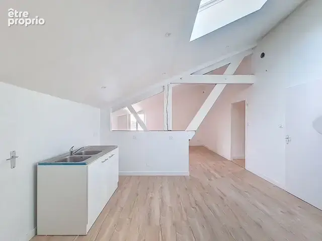 Luçon hyper-centre   immeuble de rapport   3 appartements loués   23 400 € de revenus annuels   rentabilité +8 - photo 28