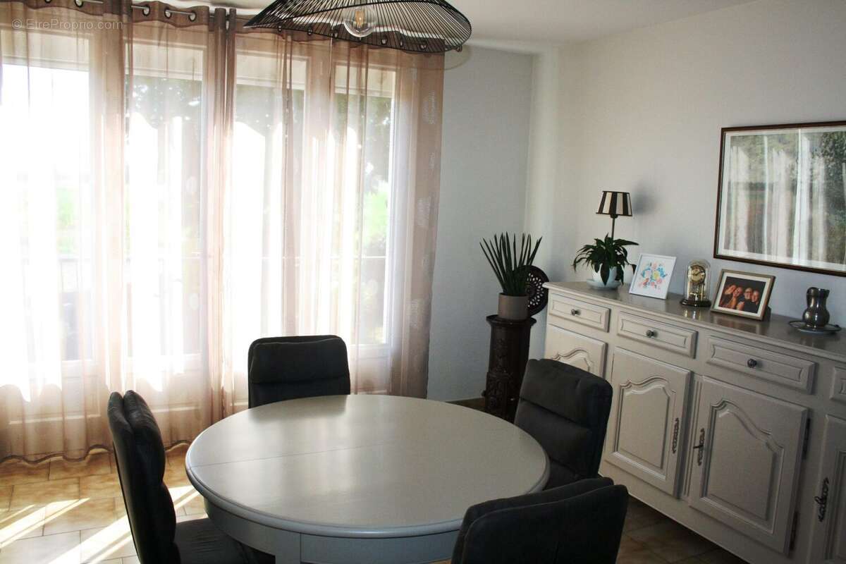 Maison 114 m² à Saint-Julien-Du-Puy  - photo 6